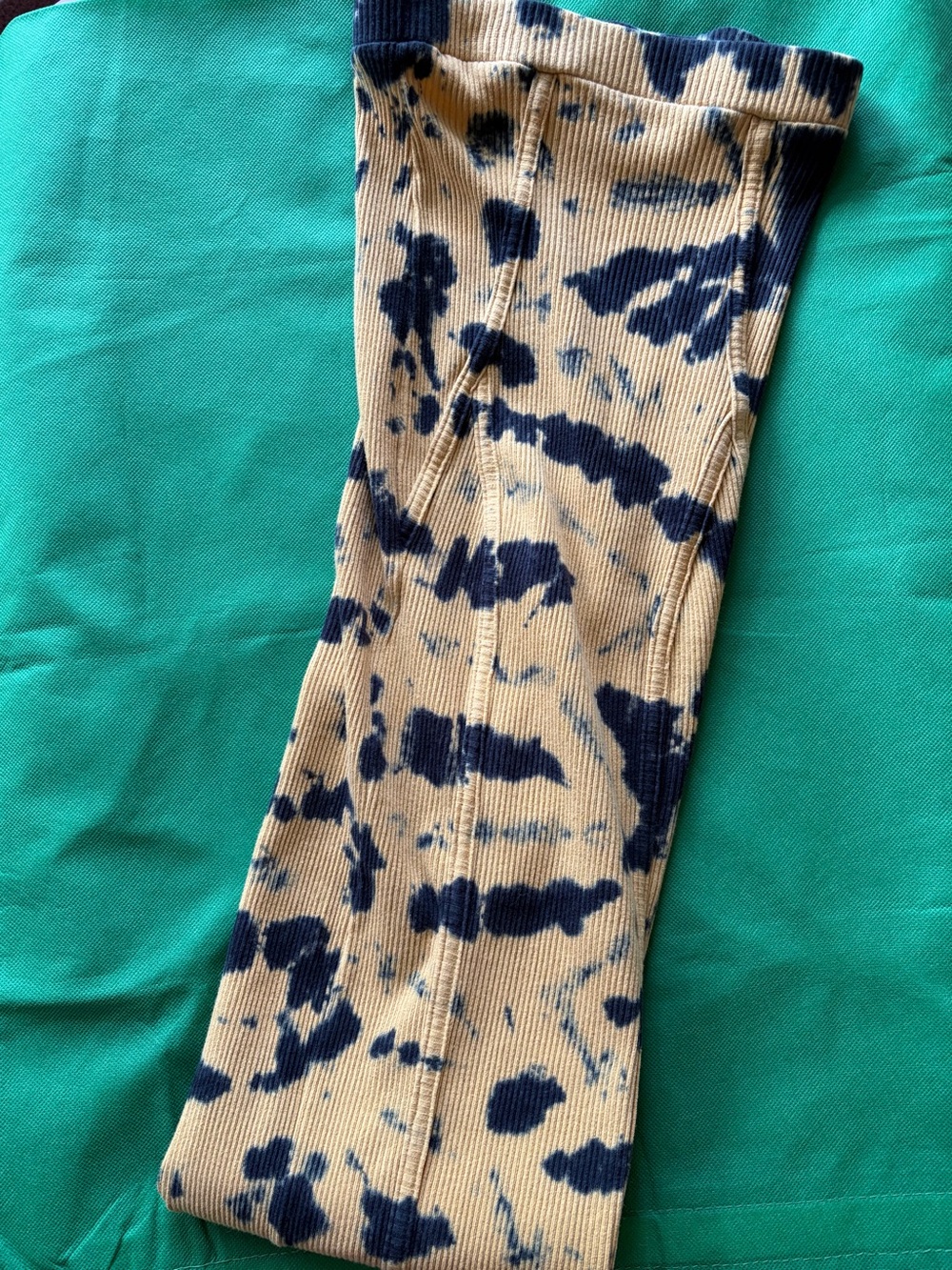 Cherry Mellow Ribbed Tie-Dye Tube Midi Skirt in Tan & Navy